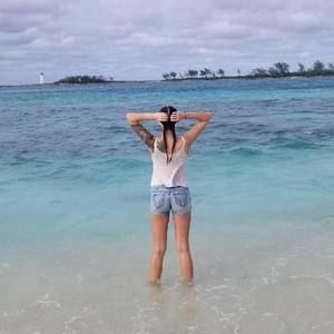 Meet your Posher, Michele